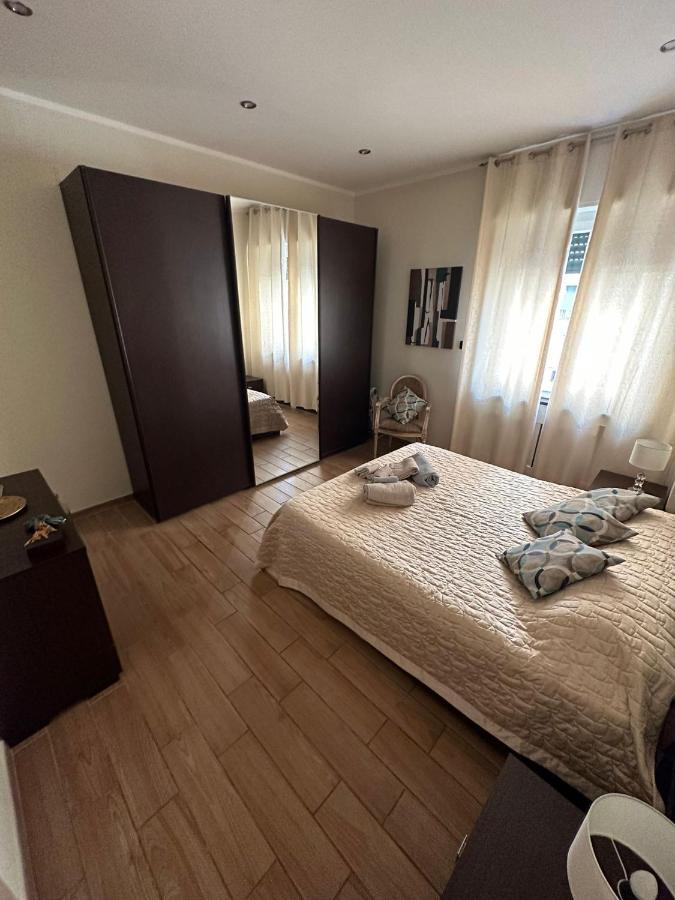 Luxury Center Appartment Novi Ligure Exteriér fotografie